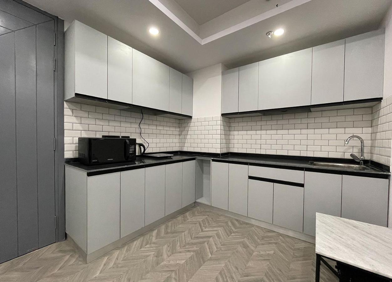 Bedchambers Serviced Apartments, Mg Road Gurgáon Kültér fotó