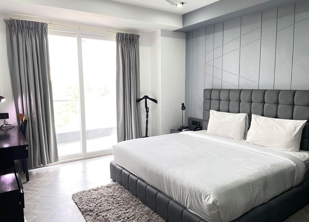 Bedchambers Serviced Apartments, Mg Road Gurgáon Kültér fotó