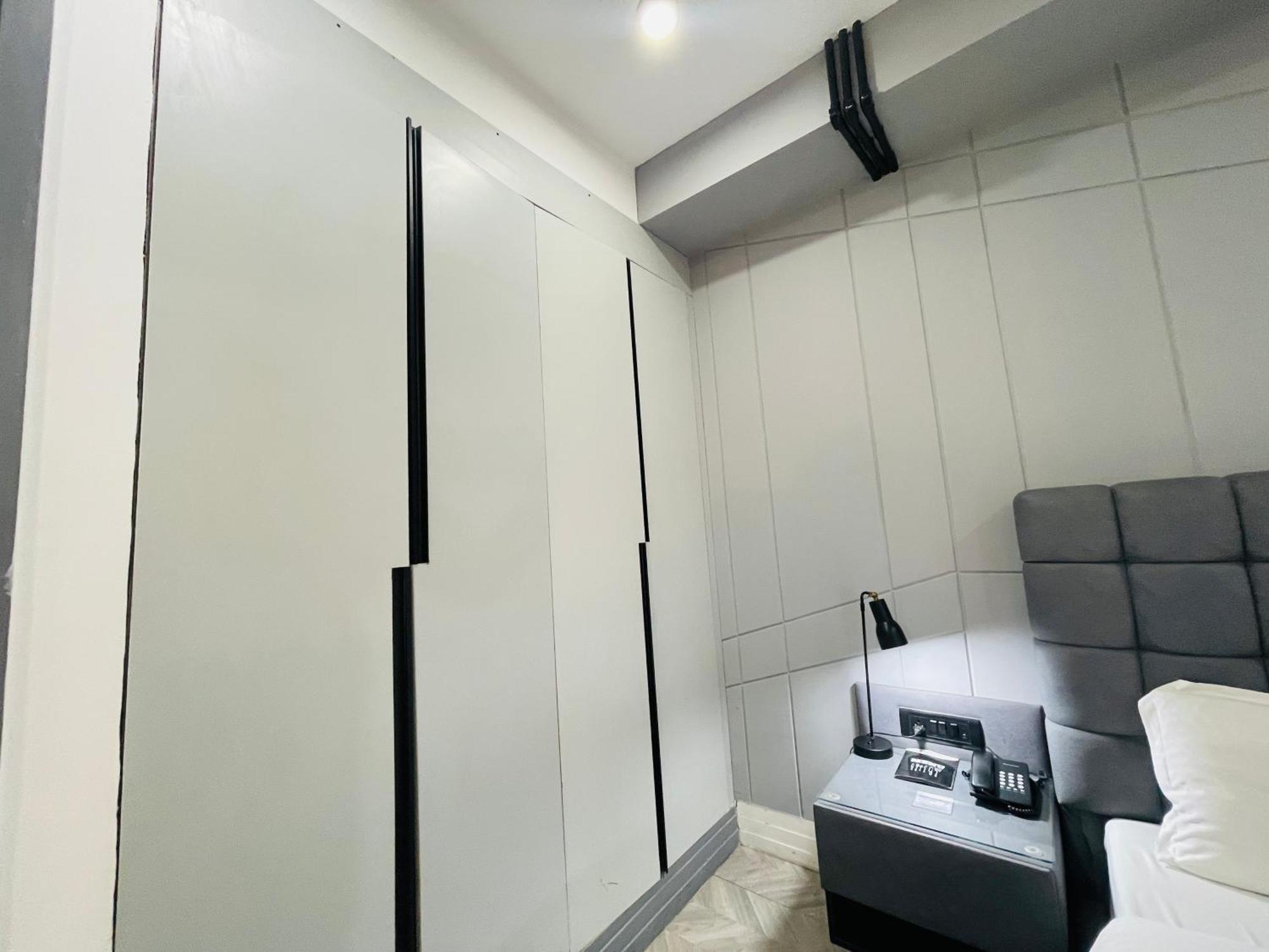 Bedchambers Serviced Apartments, Mg Road Gurgáon Kültér fotó