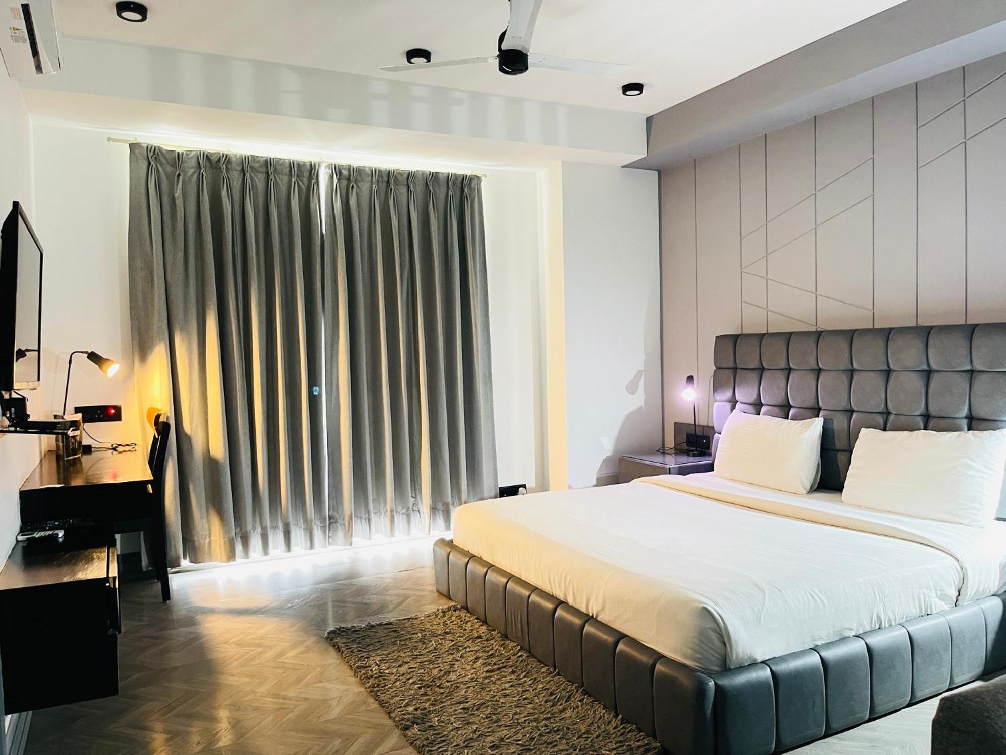 Bedchambers Serviced Apartments, Mg Road Gurgáon Kültér fotó