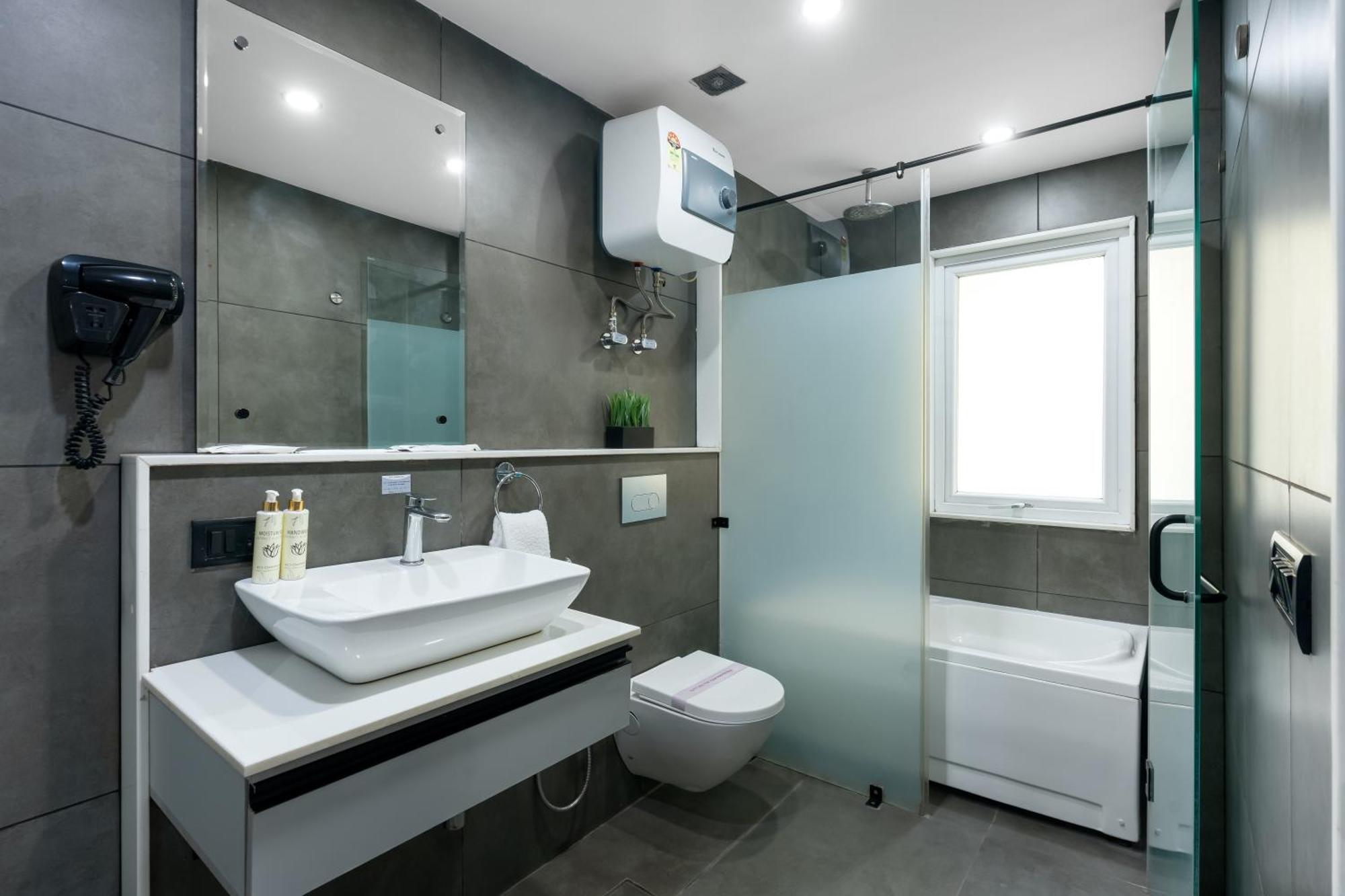 Bedchambers Serviced Apartments, Mg Road Gurgáon Kültér fotó